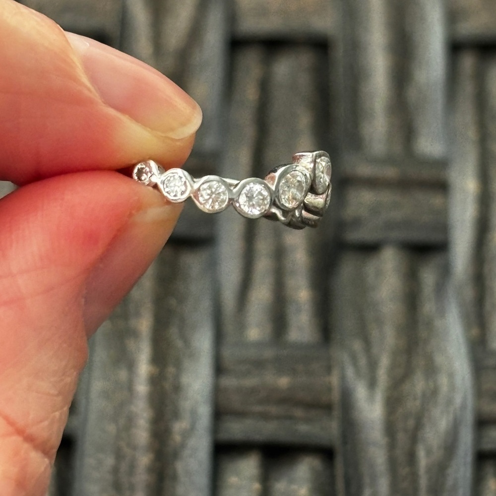 10k gold moissanite wave ring - Picture 7 of 12